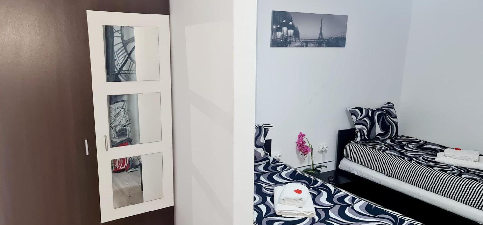 Pensiunea Red Rose Apartments Timisoara Ngoại thất bức ảnh